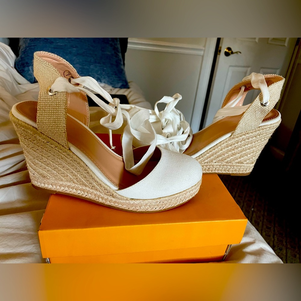 Espadrilles from Amazon size 7 white/cream color